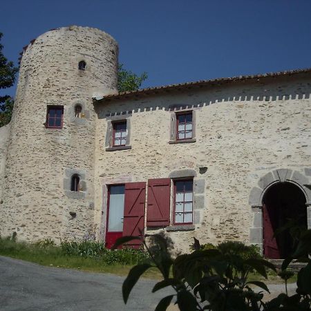 La Tour Des Laudes Bed and Breakfast Breuil-Barret Buitenkant foto