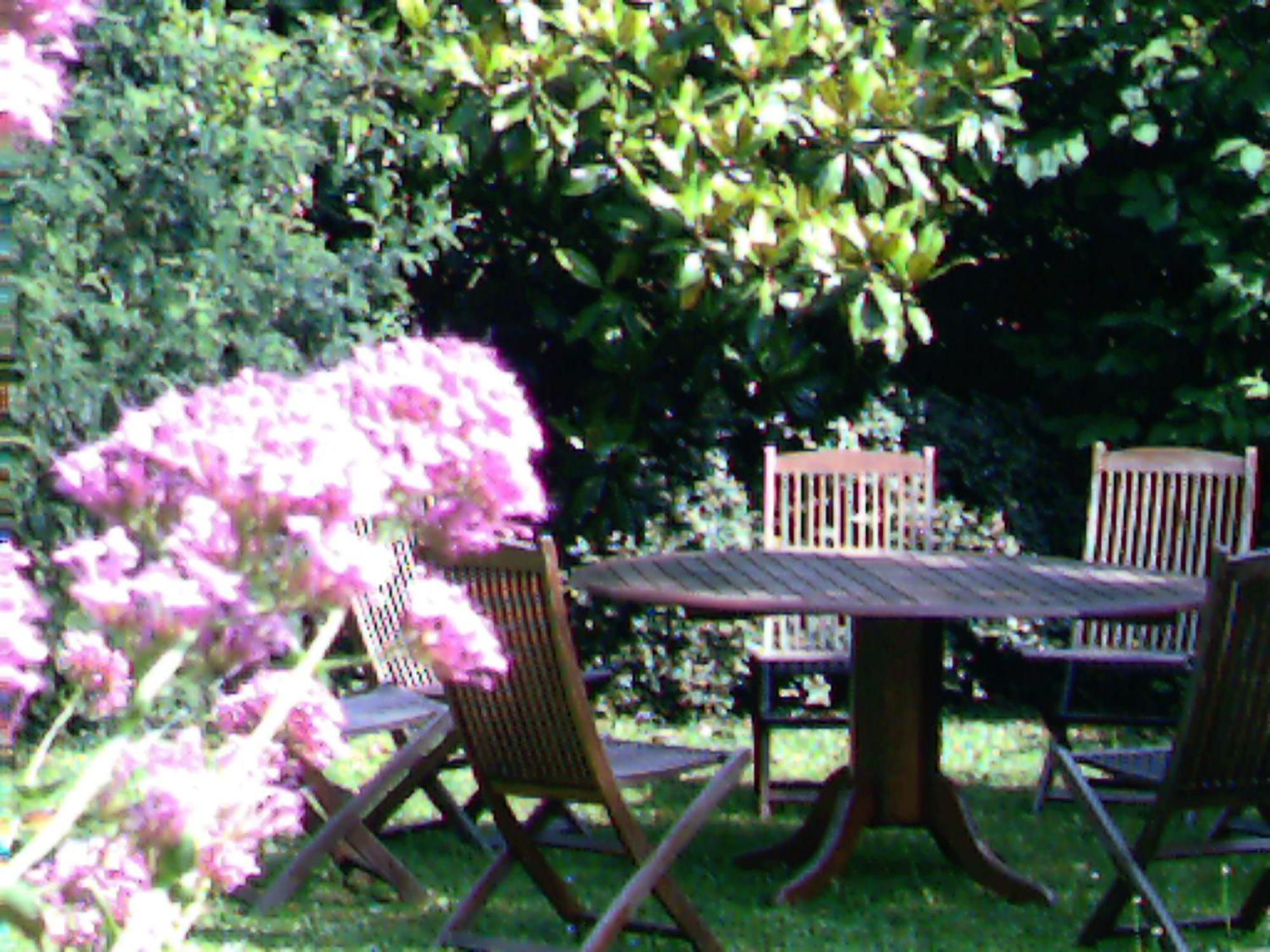 La Tour Des Laudes Bed and Breakfast Breuil-Barret Buitenkant foto