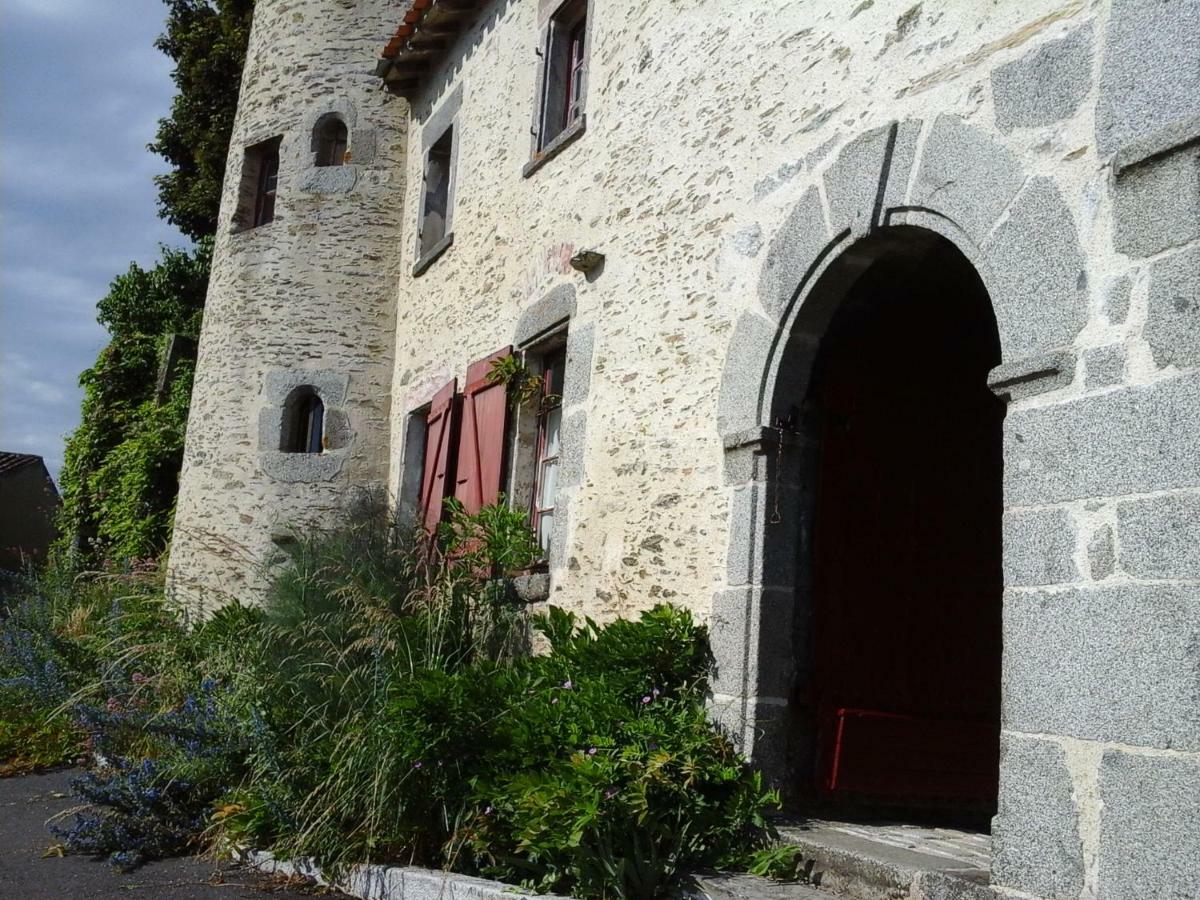 La Tour Des Laudes Bed and Breakfast Breuil-Barret Buitenkant foto