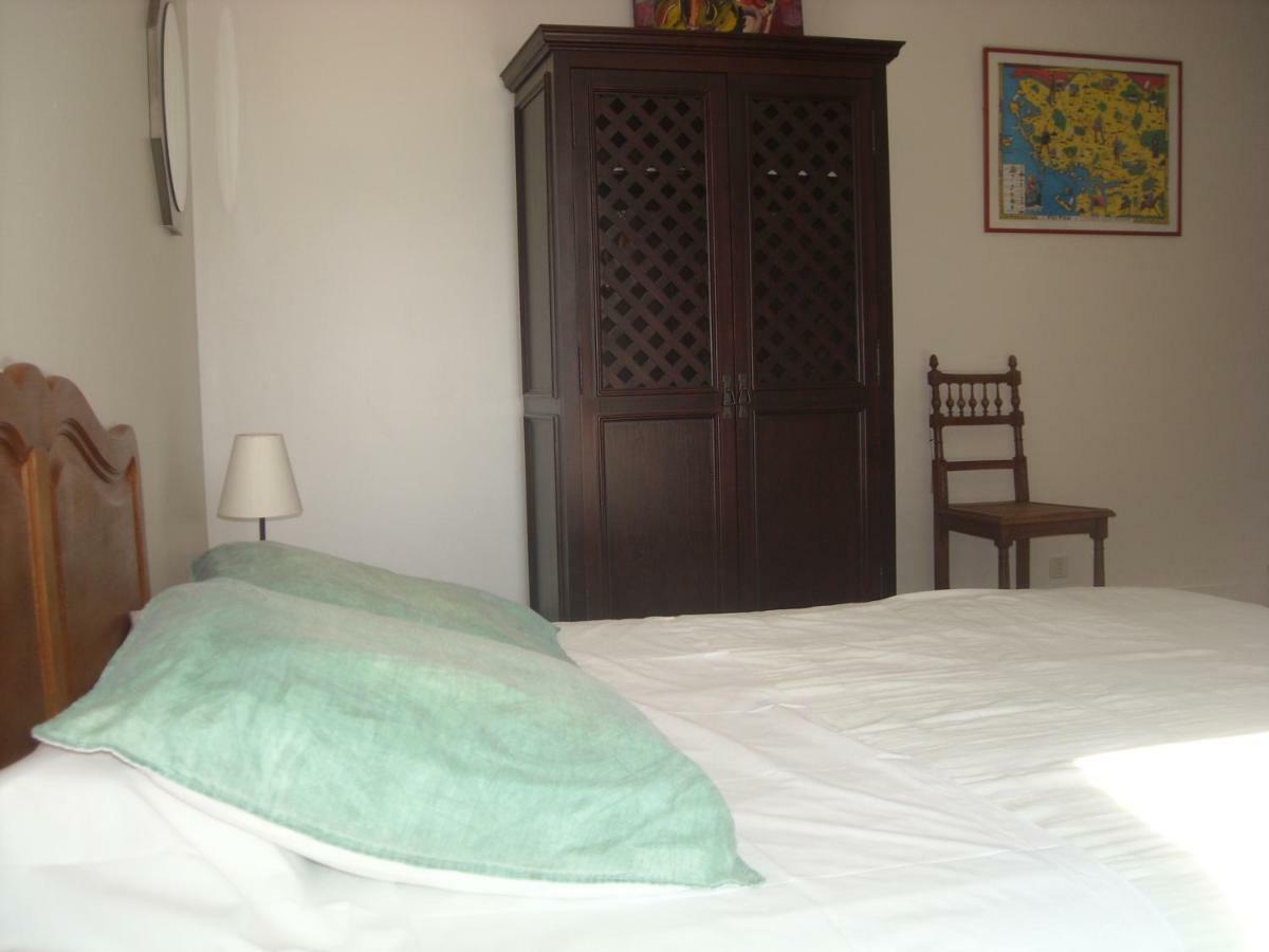 La Tour Des Laudes Bed and Breakfast Breuil-Barret Buitenkant foto
